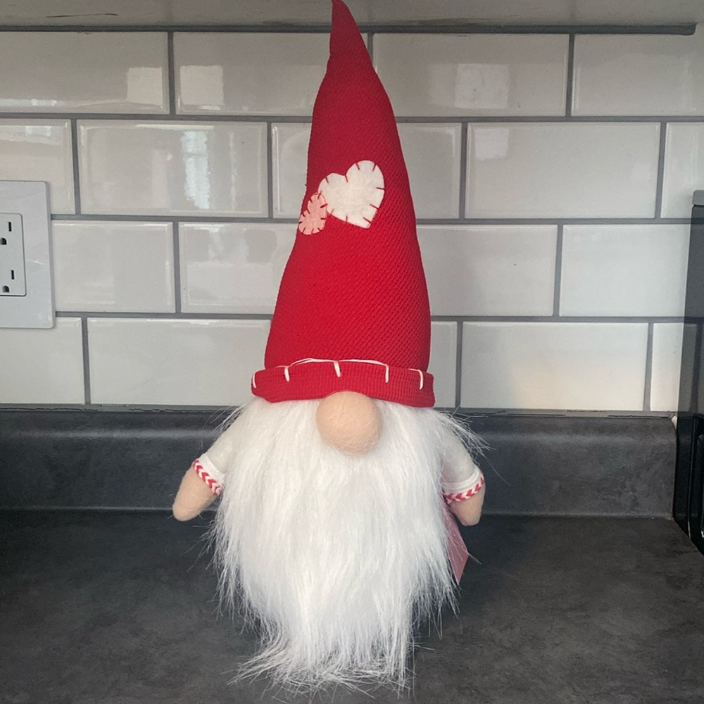 NWT Valentine Gnome